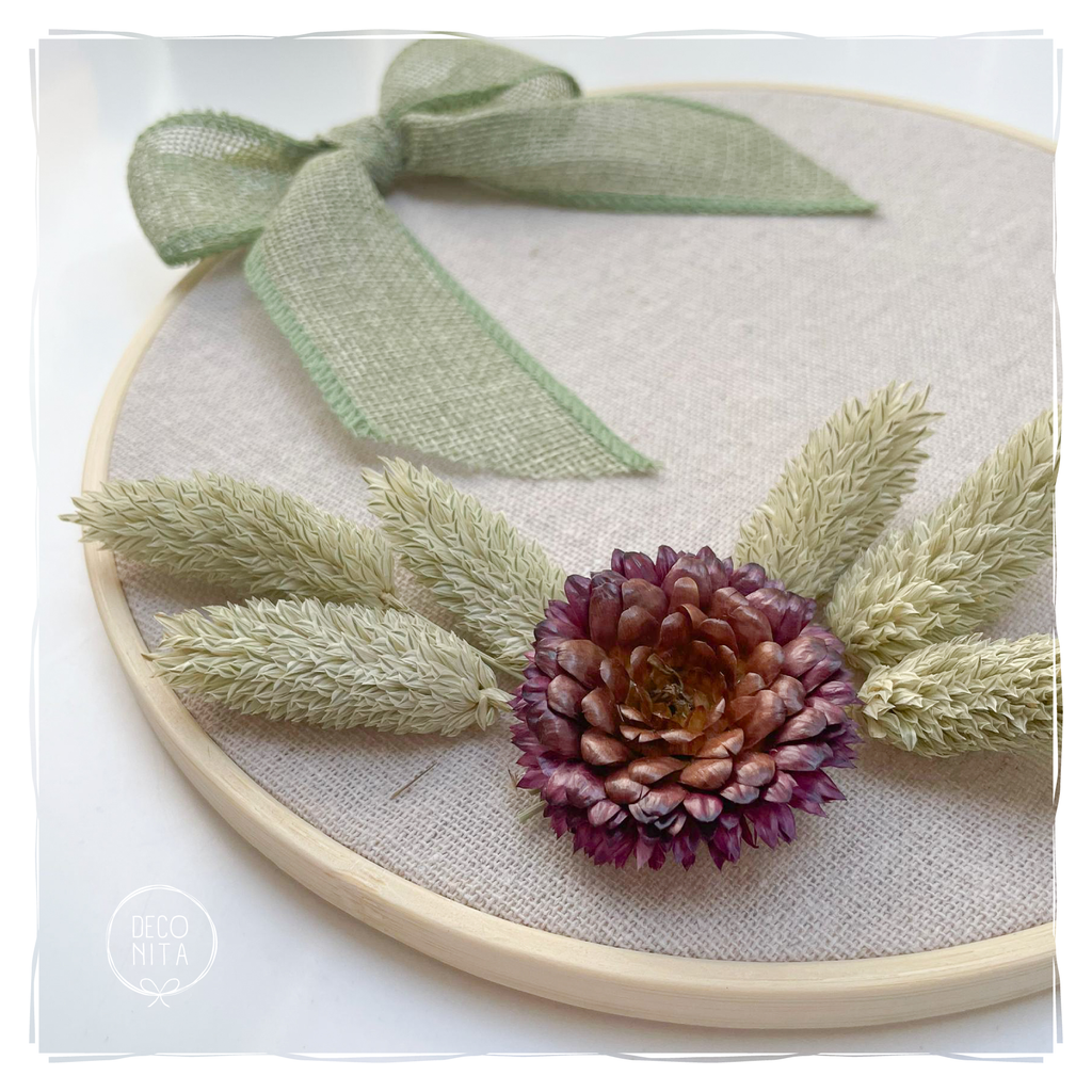 Nature Script - The center Letter can be personalized however you want!